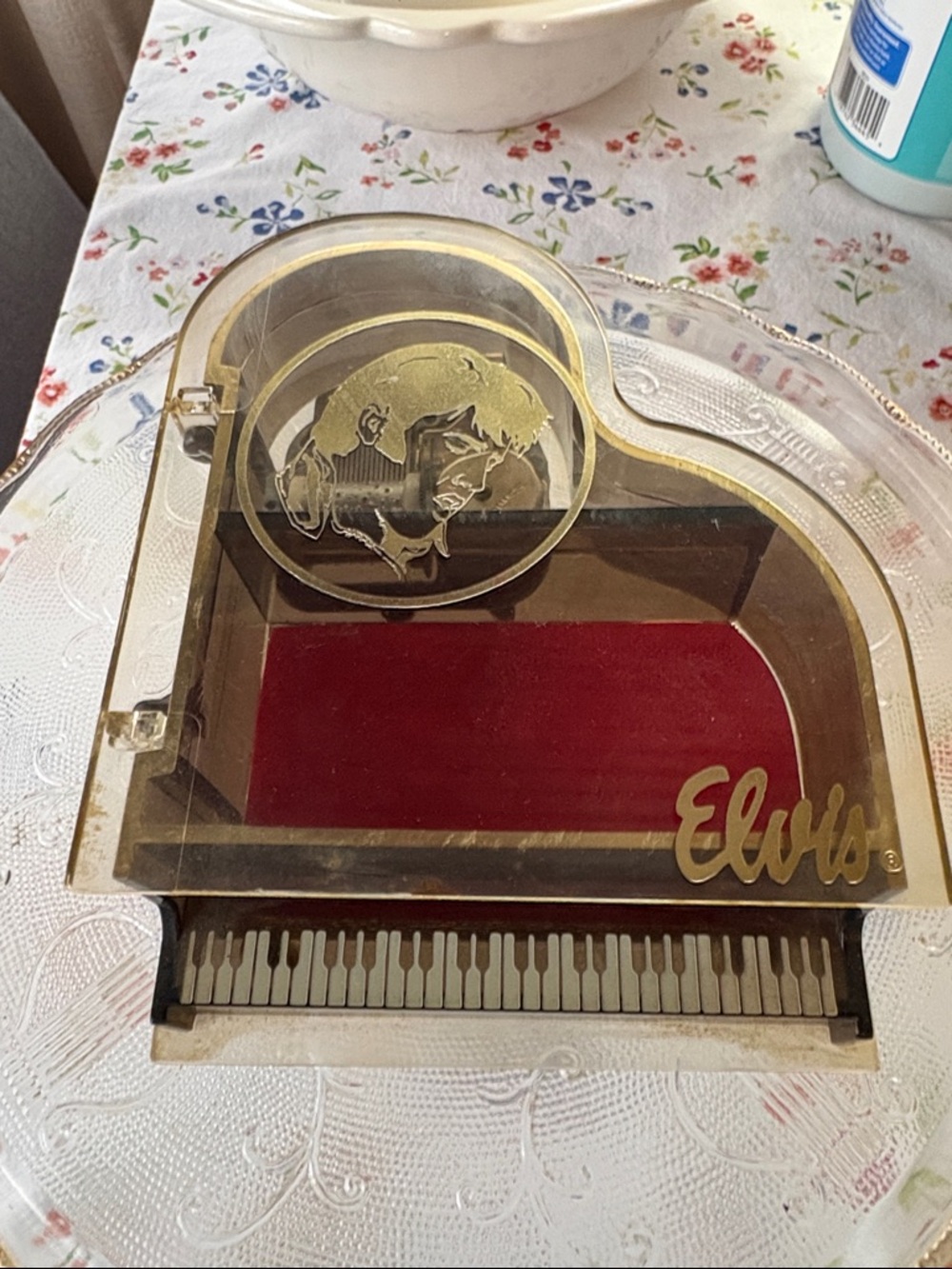 Elvis Piano-Shaped Jewelry Box in Gold and Red